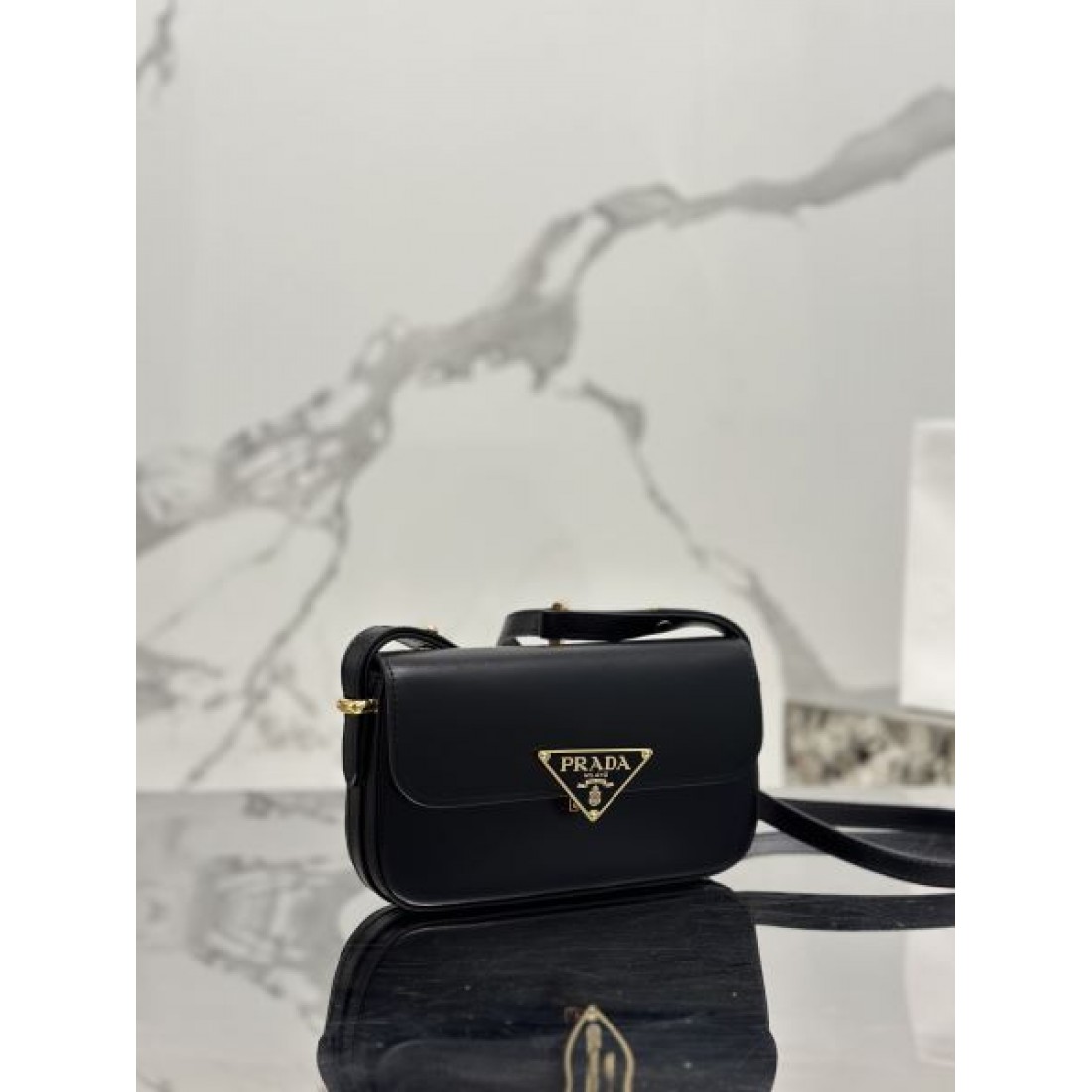 PRADA コピー ショルダーバッグ ロゴ 引き続き人気のアイテム プラダ
