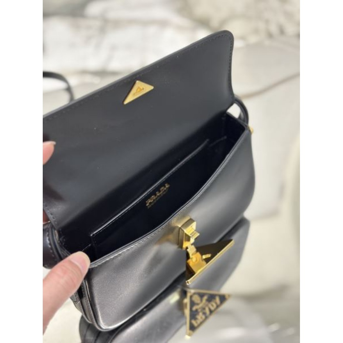 PRADA コピー ショルダーバッグ ロゴ 引き続き人気のアイテム プラダ
