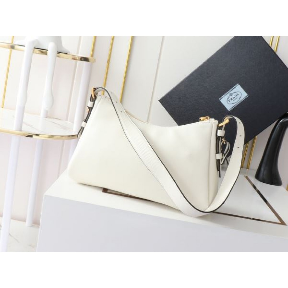 PRADA コピー ショルダーバッグ 新作いきなり値下げ プラダ