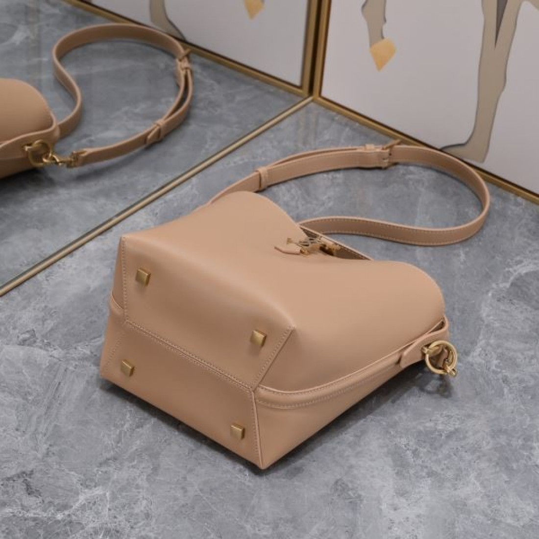 イヴ サンローラン スーパーコピー トートバッグ ロゴ 長時間持続可能 SAINT LAURENT