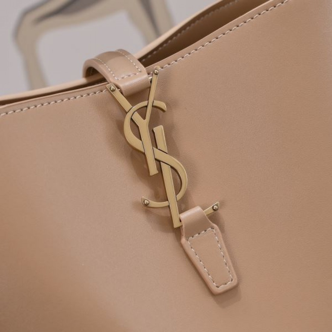 イヴ サンローラン スーパーコピー トートバッグ ロゴ 長時間持続可能 SAINT LAURENT