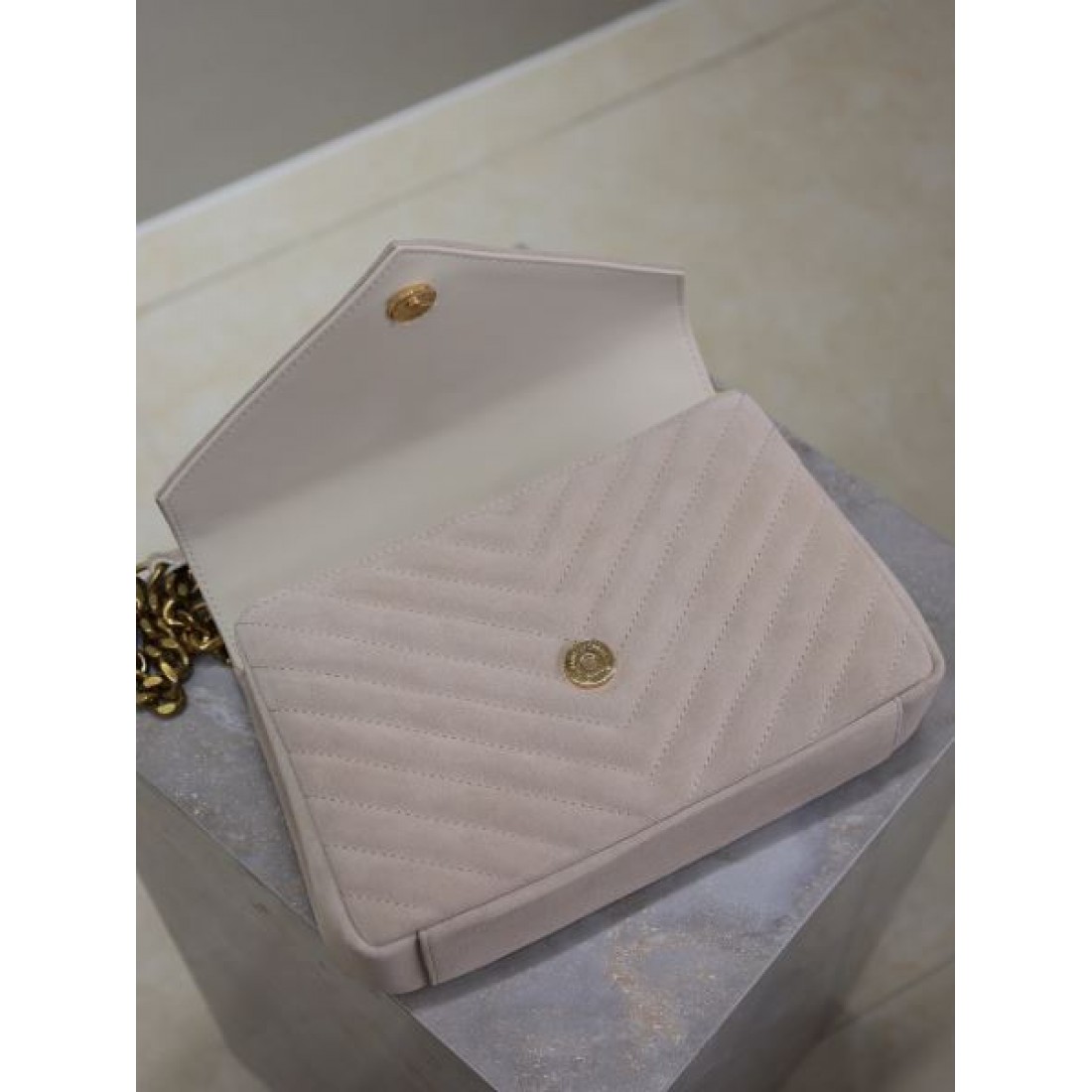イヴ サンローラン スーパーコピー トートバッグ ロゴ 大人っぽい質感 SAINT LAURENT