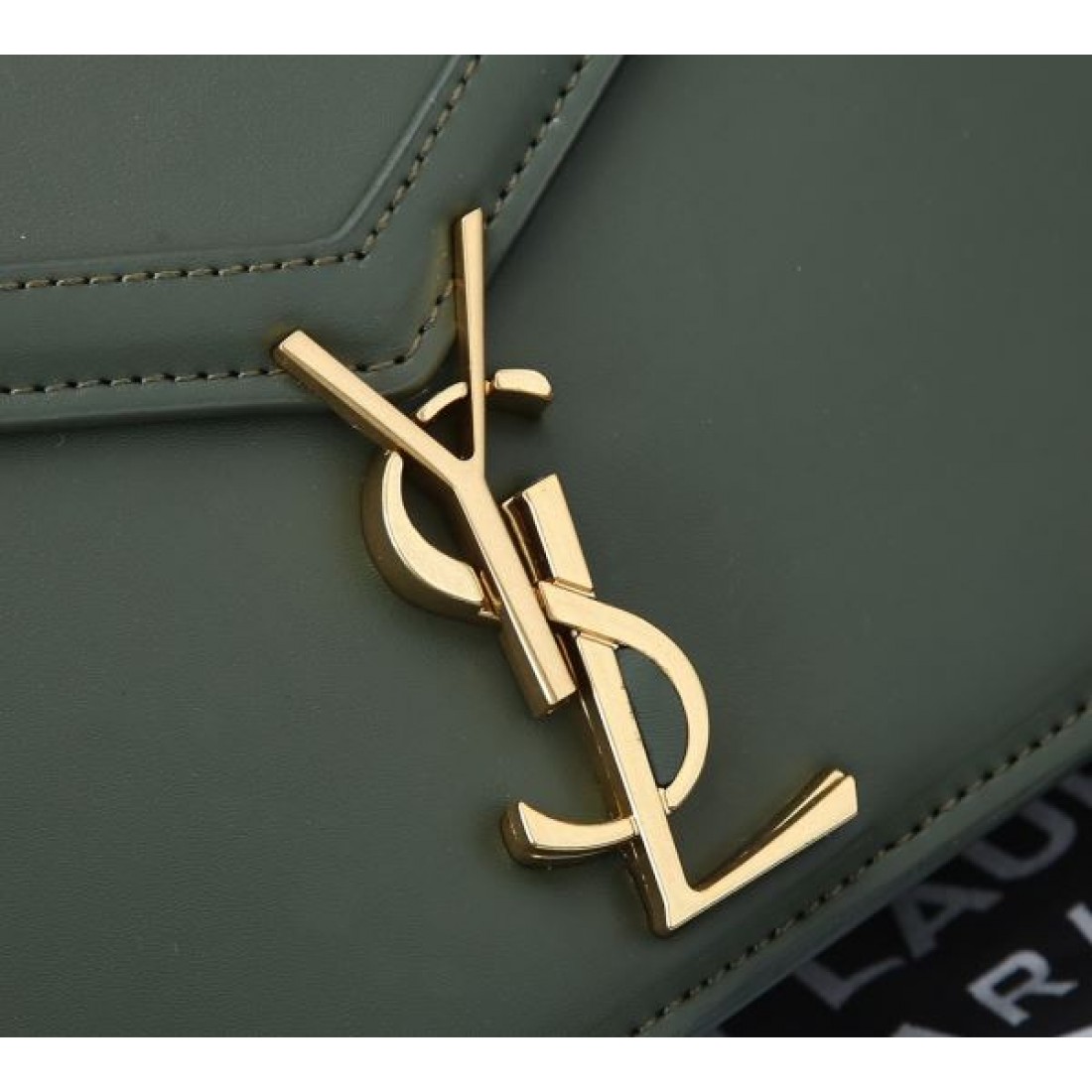 YSL イヴ サンローラン コピー ショルダーバッグ ロゴ 個性派ブランド SAINT LAURENT