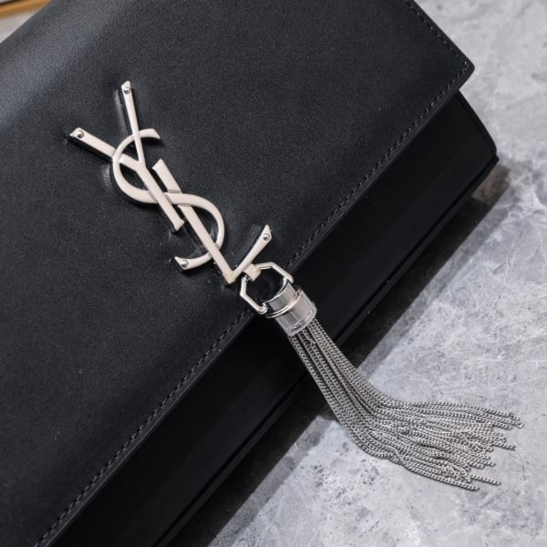 YSL イヴ サンローラン コピー ショルダーバッグ ロゴ 期間限定セール SAINT LAURENT