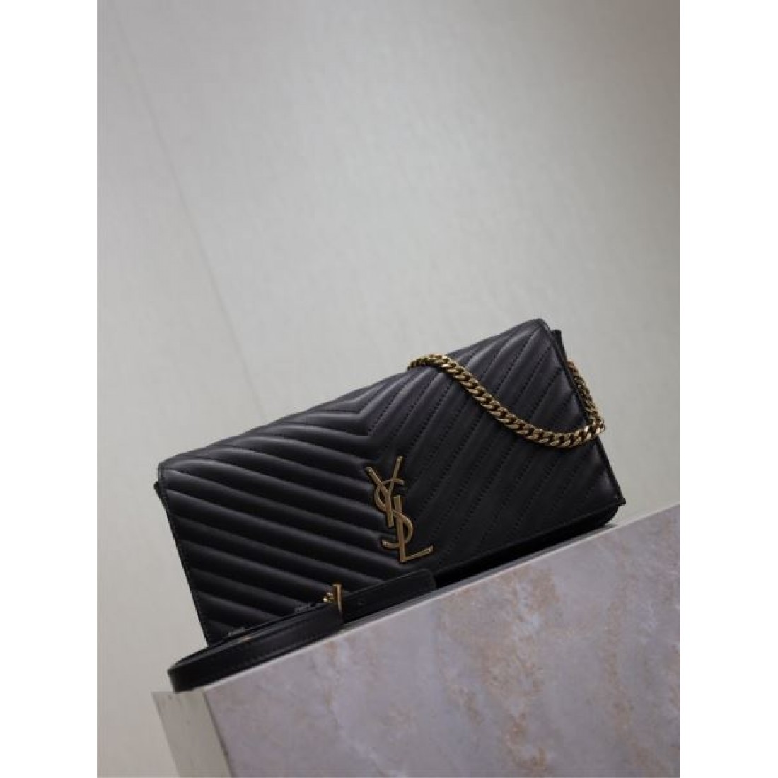 イヴ サンローラン コピー ショルダーバッグ ご好評につき SAINT LAURENT