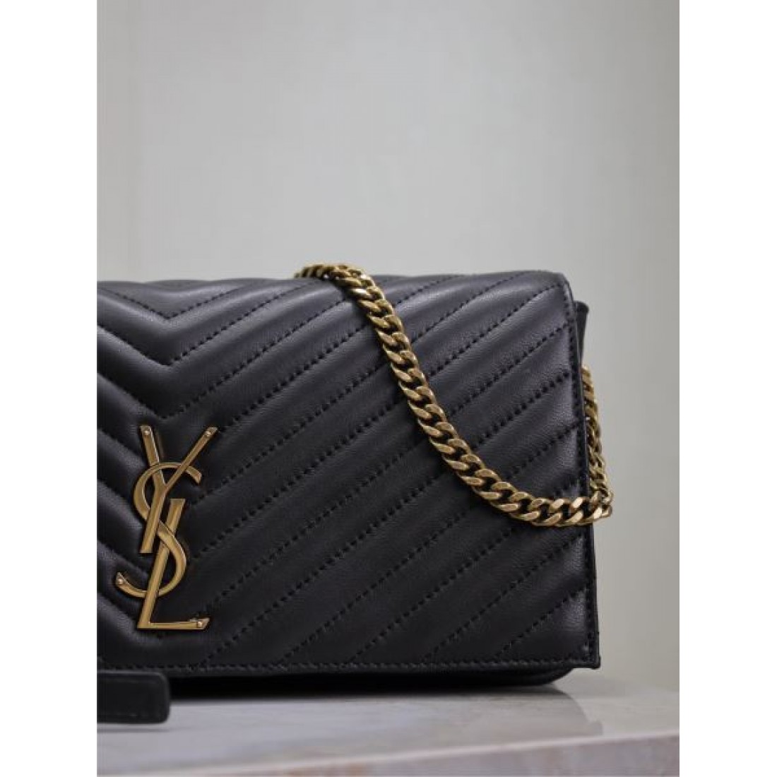 イヴ サンローラン コピー ショルダーバッグ ご好評につき SAINT LAURENT
