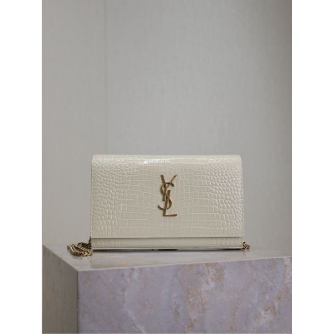 YSL イヴ サンローラン コピー ショルダーバッグ 視線を集めて SAINT LAURENT