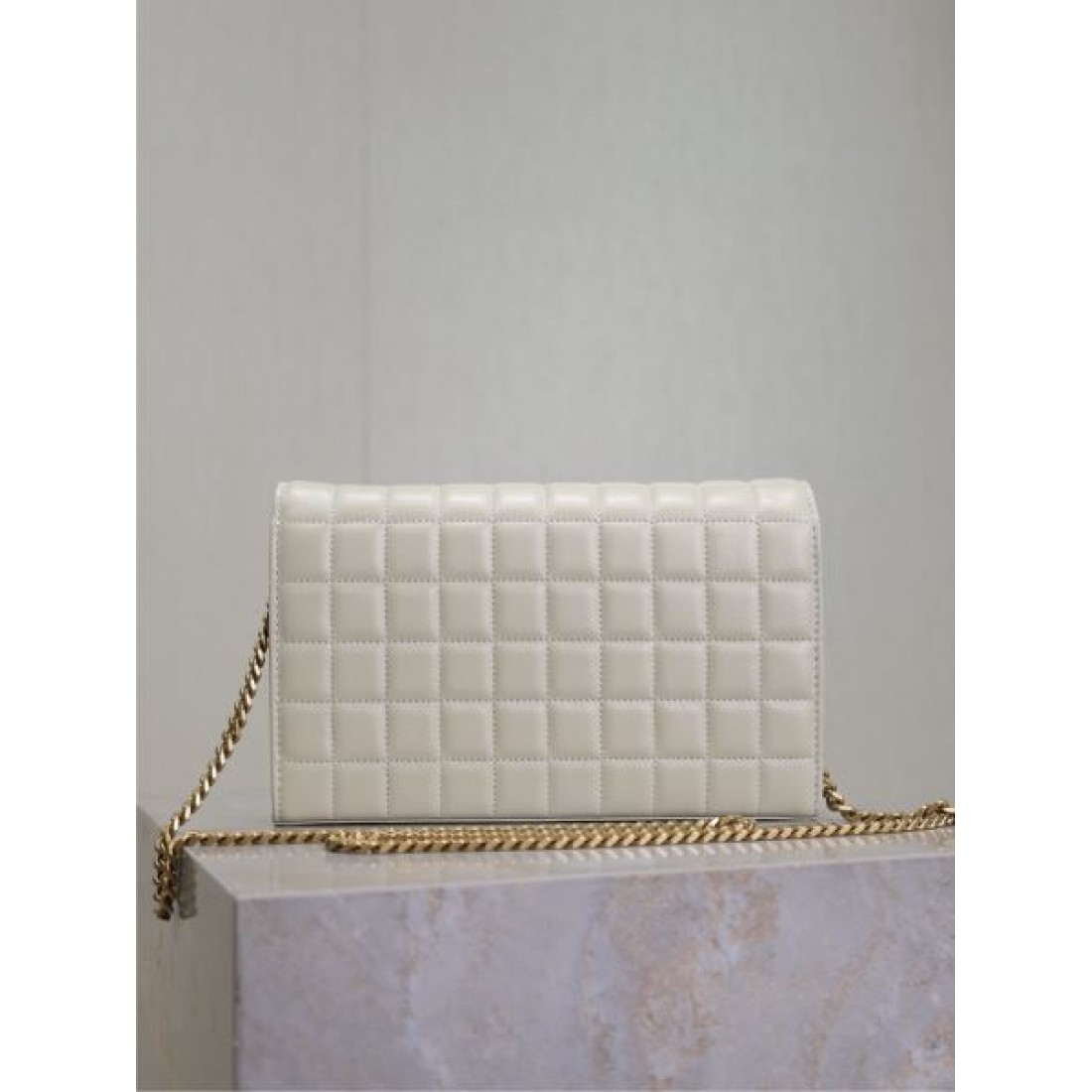 YSL イヴ サンローラン コピー ショルダーバッグ 今季トレンド SAINT LAURENT