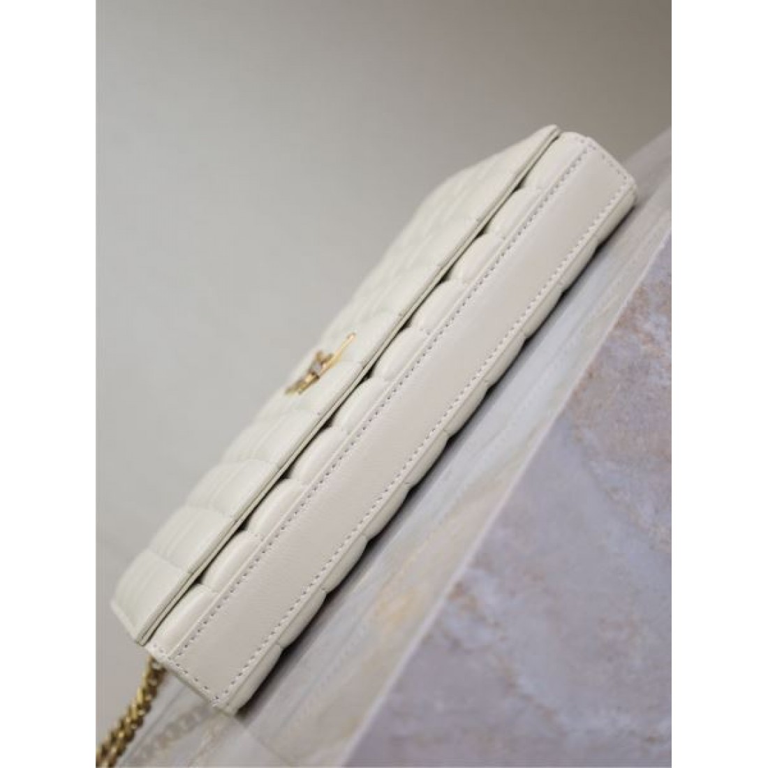 YSL イヴ サンローラン コピー ショルダーバッグ 今季トレンド SAINT LAURENT