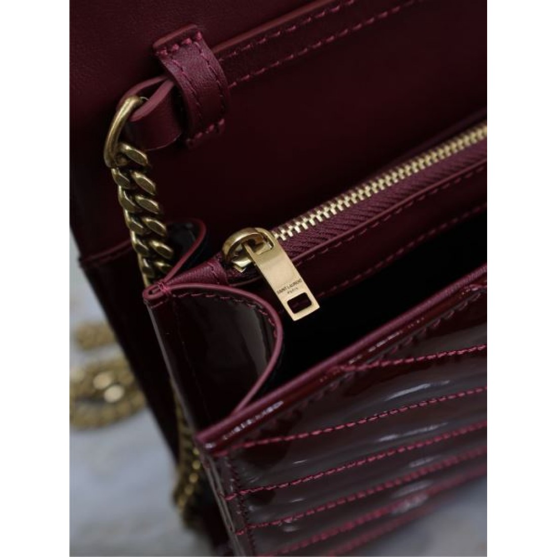 YSL イヴ サンローラン コピー ショルダーバッグ 注目度が高い SAINT LAURENT