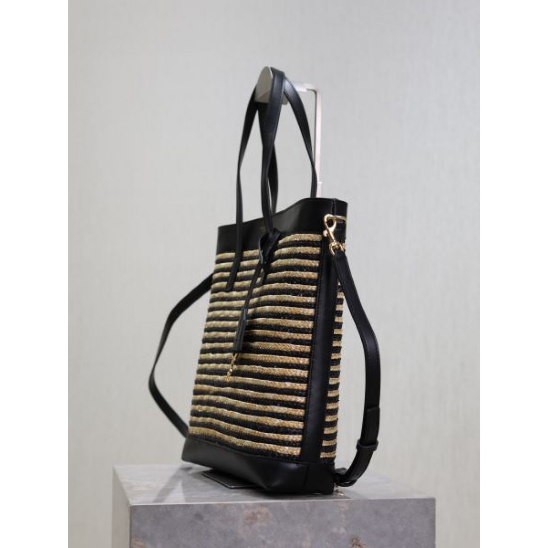 YSL イヴ サンローラン コピー トートバッグ ロゴが美しい SAINT LAURENT