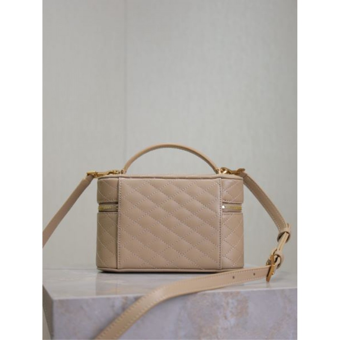 YSL イヴ サンローラン コピー トートバッグ 新作在庫希少 SAINT LAURENT