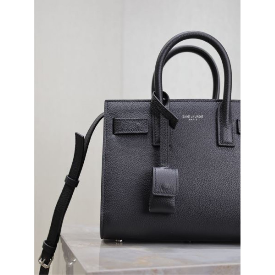 YSL イヴ サンローラン コピー トートバッグ ロゴ 北欧ブランド SAINT LAURENT