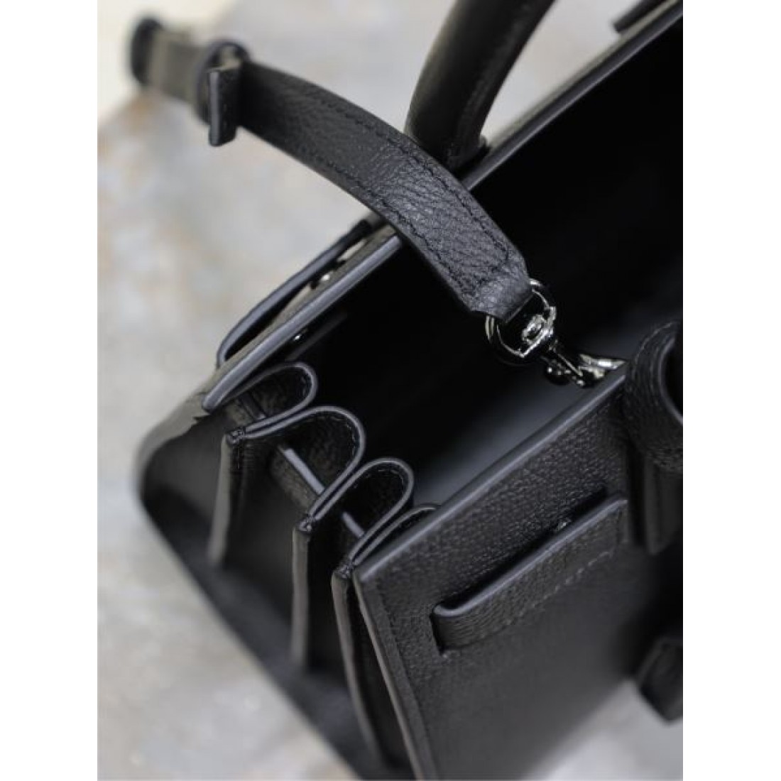 YSL イヴ サンローラン コピー トートバッグ ロゴ 北欧ブランド SAINT LAURENT