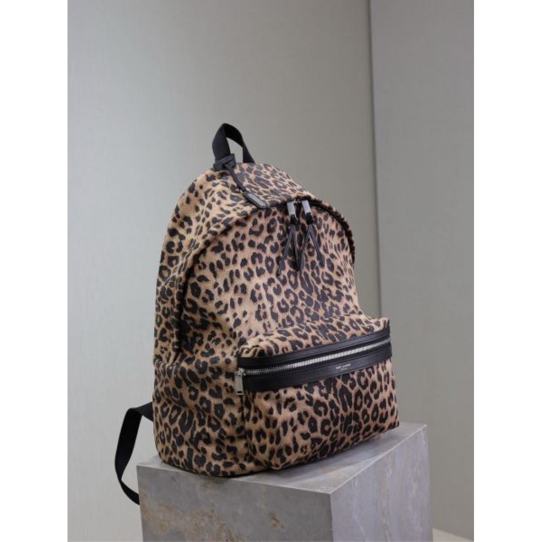 YSL イヴ サンローラン コピー バックパック ロゴ きちんと感がある SAINT LAURENT