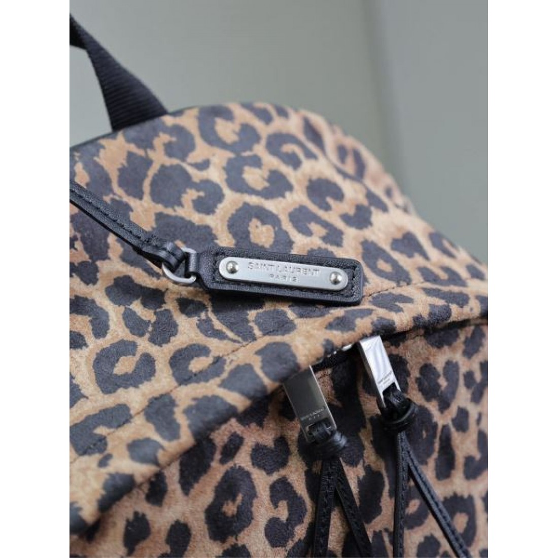 YSL イヴ サンローラン コピー バックパック ロゴ きちんと感がある SAINT LAURENT