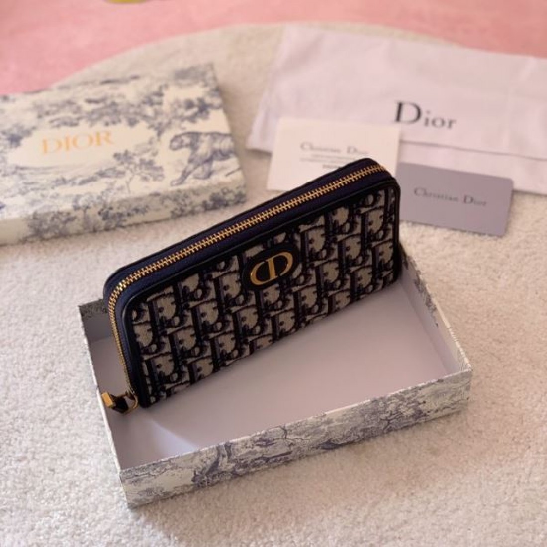 2025SS DIOR スーパーコピー 長財布 夏は目を引くスタイル