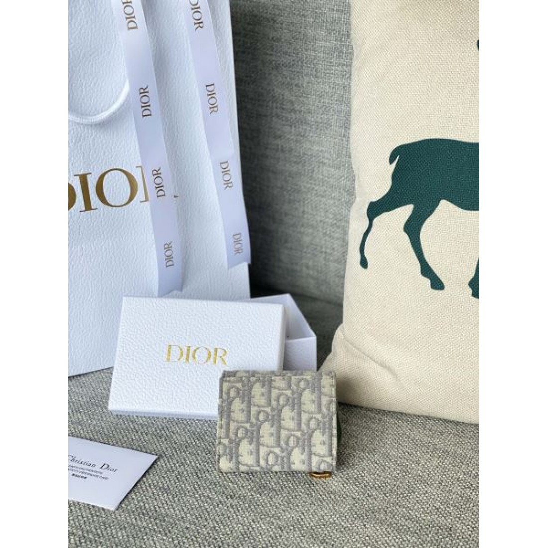 スタイリッシュなスタイル DIOR スーパーコピー 三つ折り財布 再入荷待望
