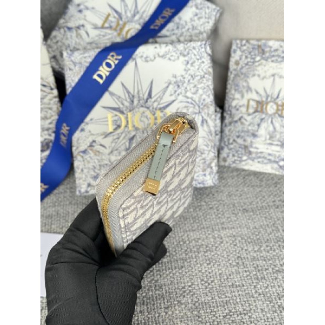 オシャレで高級感溢れる 圧倒的な人気の DIOR ディオール コピー コインバッグ