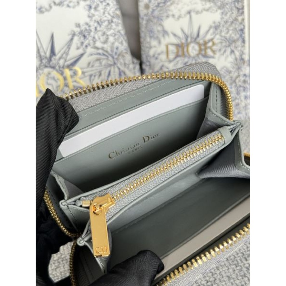 オシャレで高級感溢れる 圧倒的な人気の DIOR ディオール コピー コインバッグ