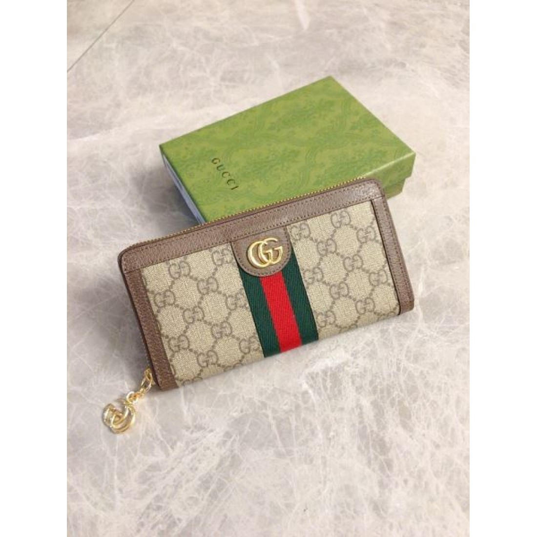 夏欠かせないアイテム GUCCI スーパーコピー 長財布 アイテム推薦 人気作