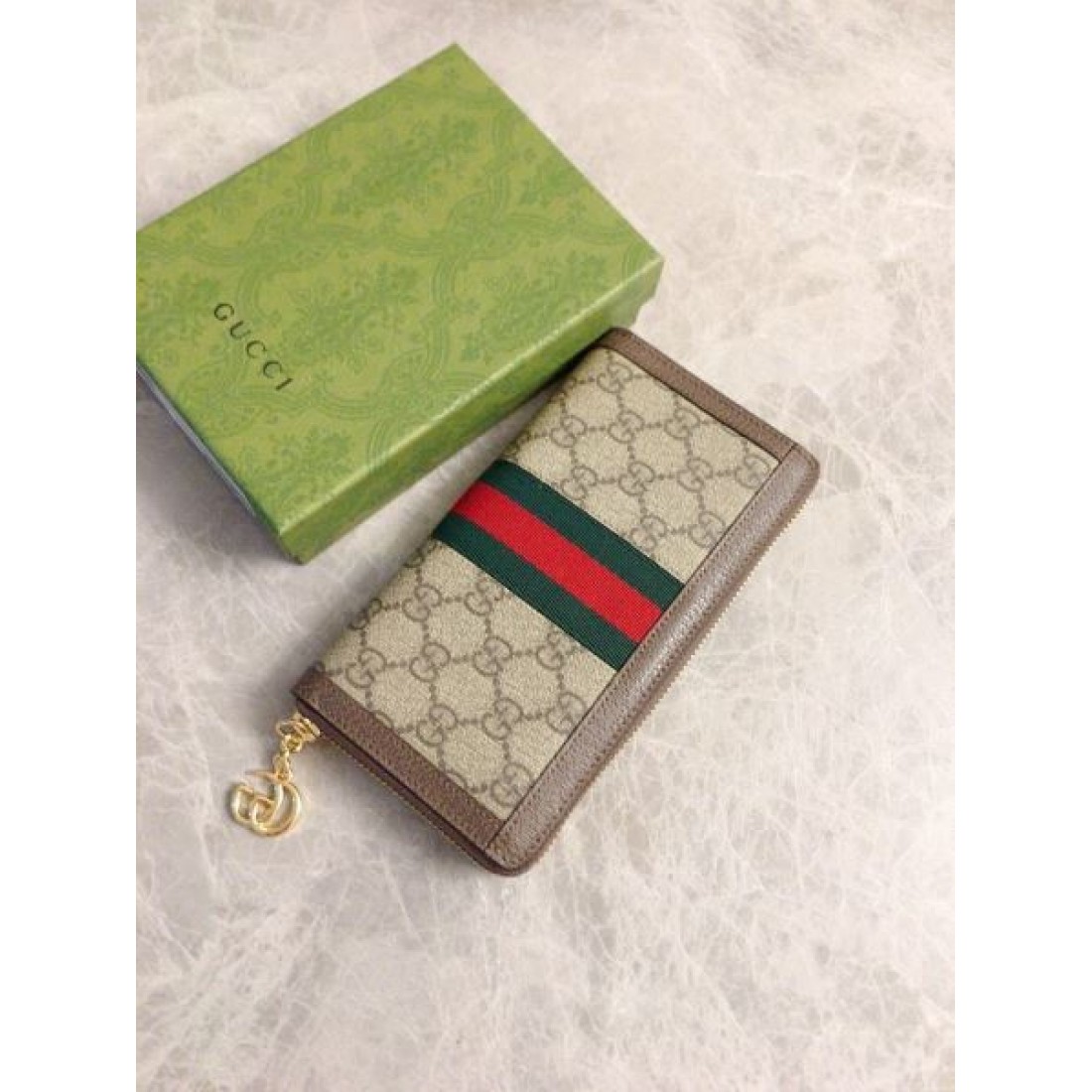 夏欠かせないアイテム GUCCI スーパーコピー 長財布 アイテム推薦 人気作