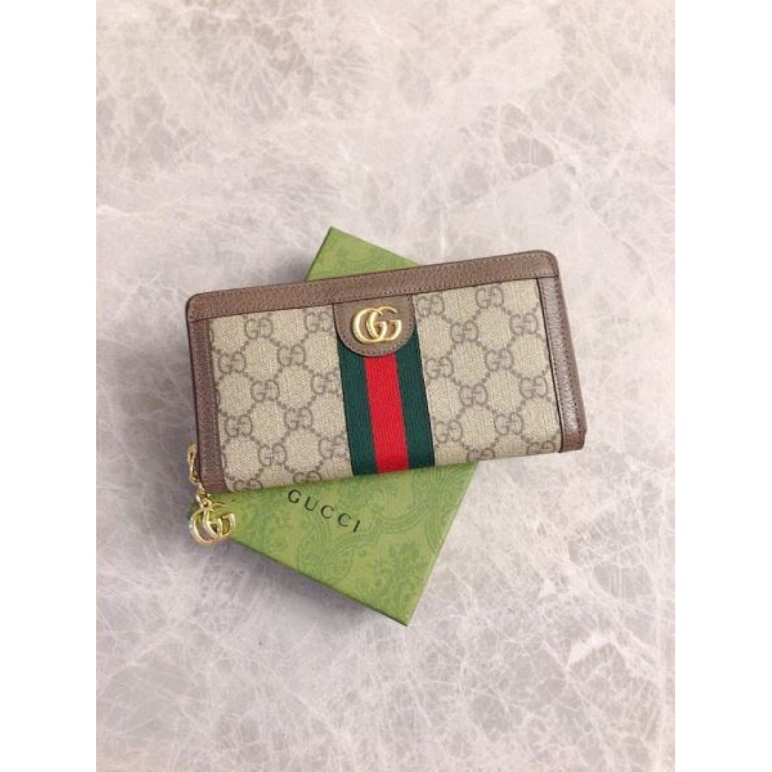夏欠かせないアイテム GUCCI スーパーコピー 長財布 アイテム推薦 人気作