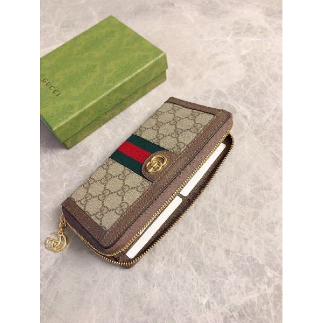 夏欠かせないアイテム GUCCI スーパーコピー 長財布 アイテム推薦 人気作