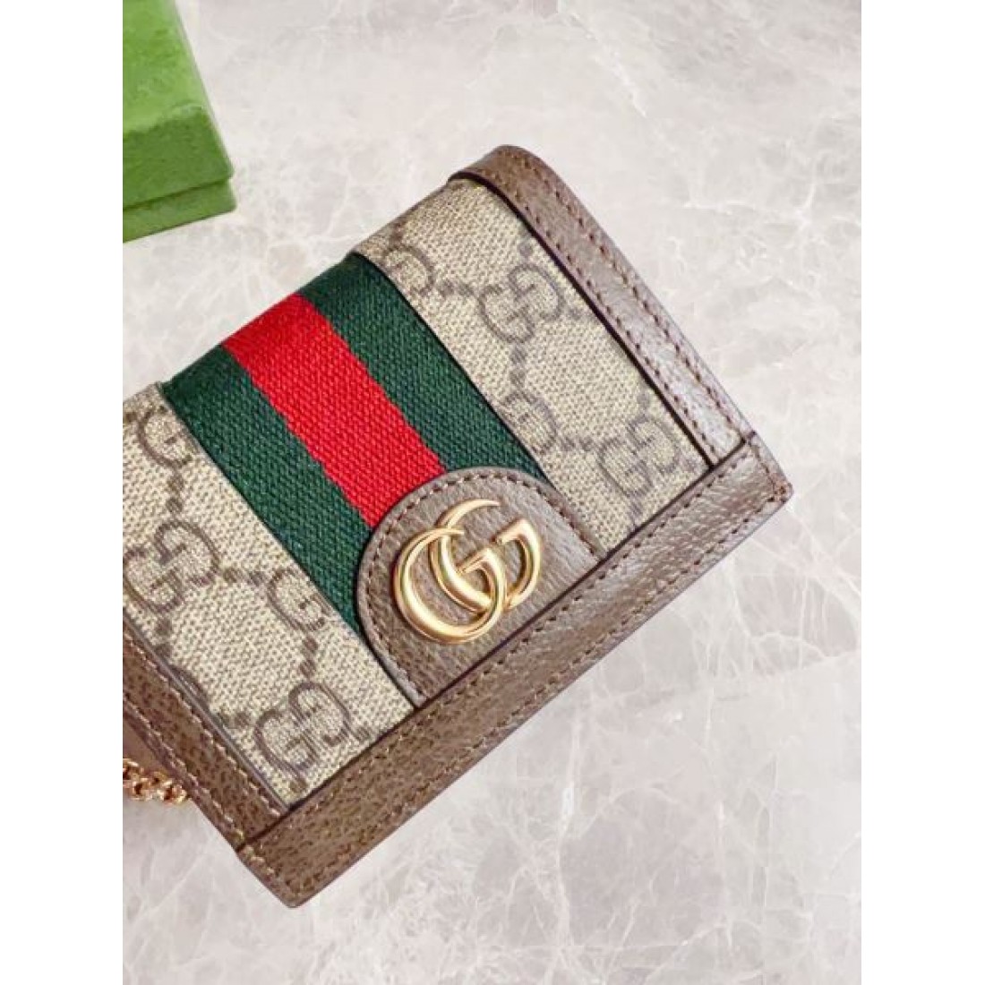 夏季新作に狙うファン殺到 GUCCI スーパーコピー 二つ折り財布 注目度抜群