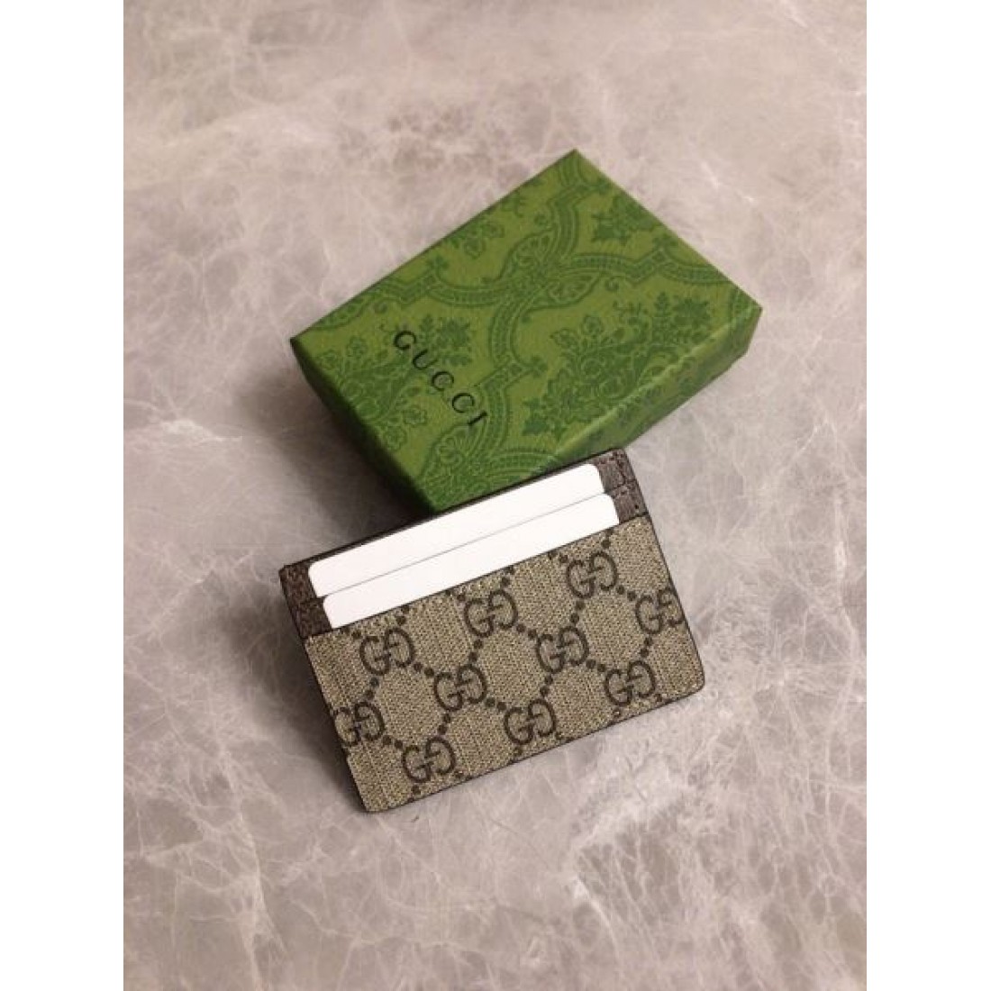 GUCCI グッチ コピー カードケース 2025SS 新作 レディースファッション エレガントに着こなす