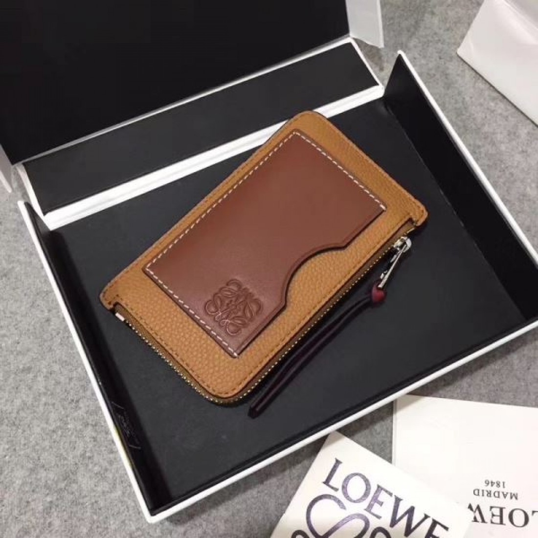 LOEWE ロエベ コピー カードケース コスパ最強新作におすすめ 激安 レディースファッション