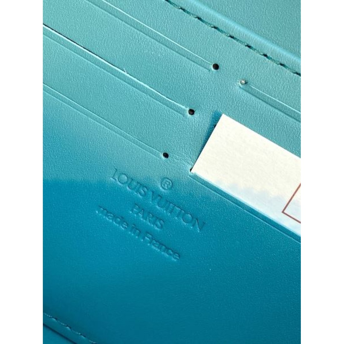 魅力的なポイント GUCCI スーパーコピー 長財布 アイテムに活躍 2025SS