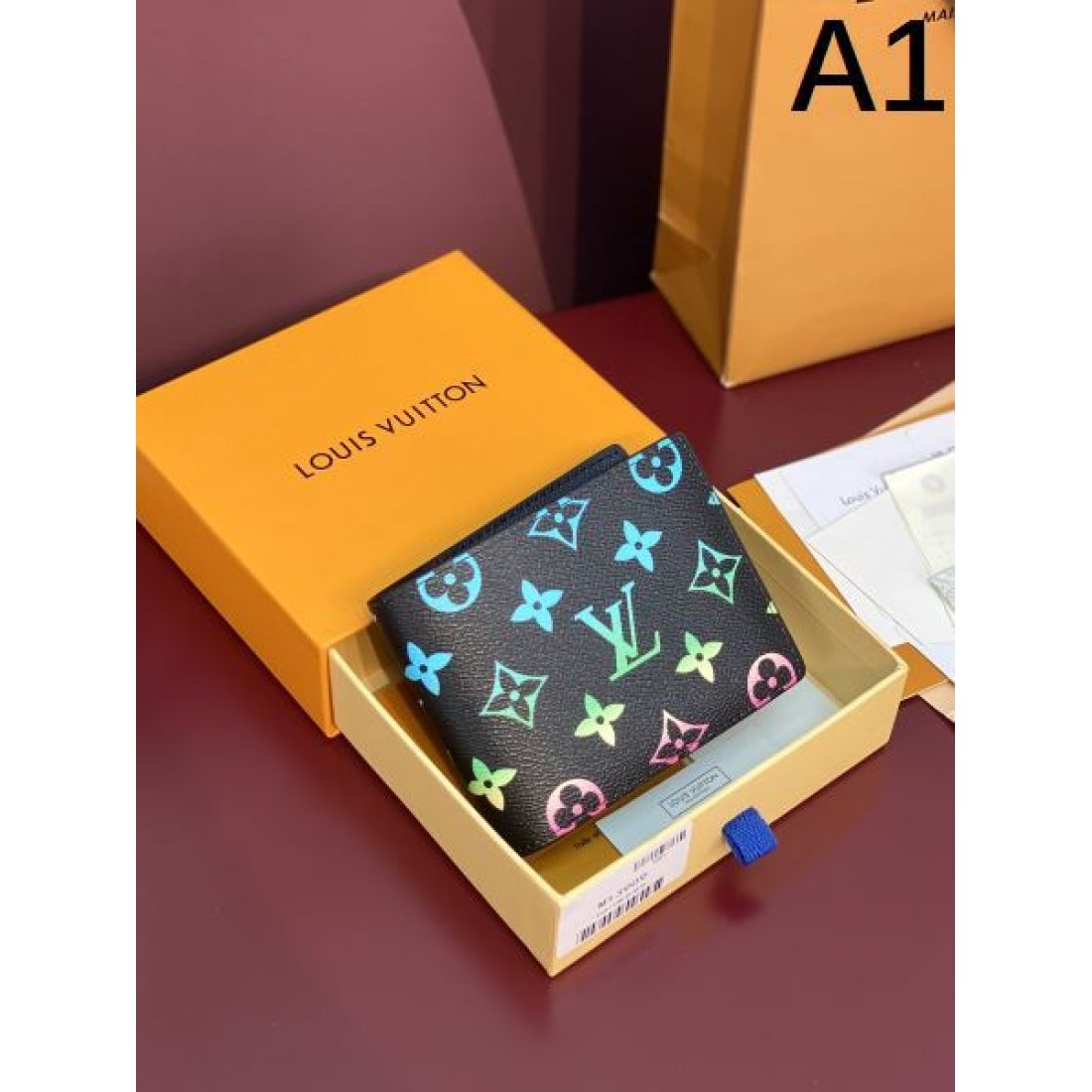 とってもお買い得 LOUIS VUITTON スーパーコピー 二つ折り財布 スタイリッシュな逸品