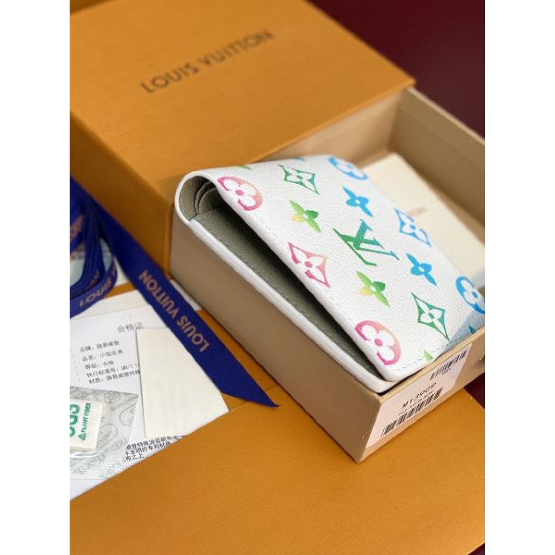 とってもお買い得 LOUIS VUITTON スーパーコピー 二つ折り財布 スタイリッシュな逸品