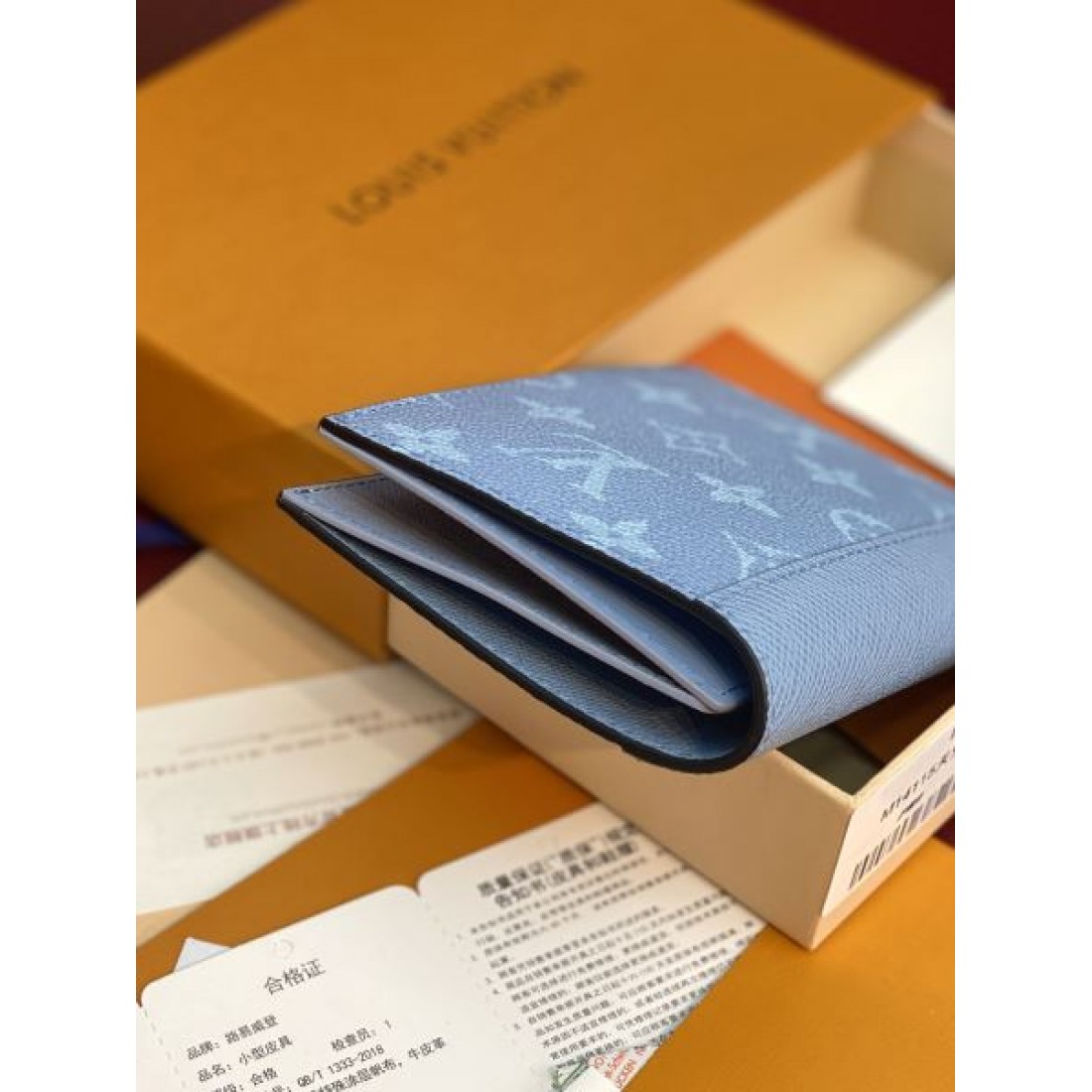 超おしゃれ大人気 LOUIS VUITTON スーパーコピー 二つ折り財布 新しい自分に出会う