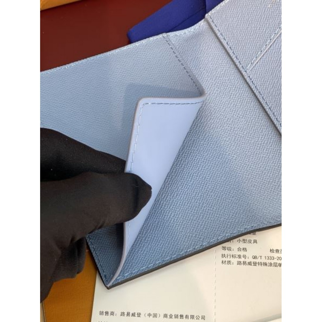 超おしゃれ大人気 LOUIS VUITTON スーパーコピー 二つ折り財布 新しい自分に出会う