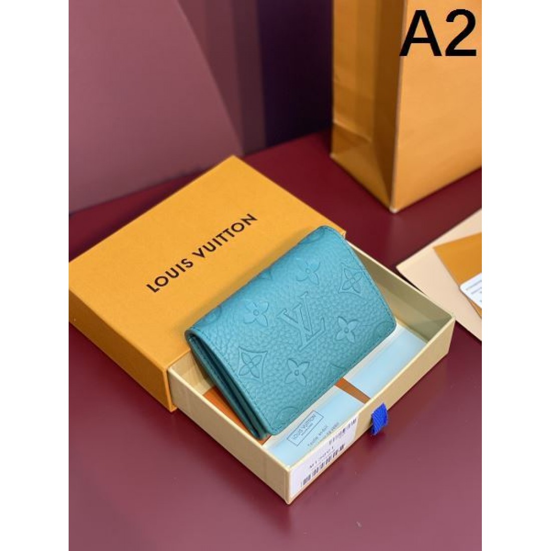 圧倒的人気を誇る LOUIS VUITTON スーパーコピー 二つ折り財布 流行最前線