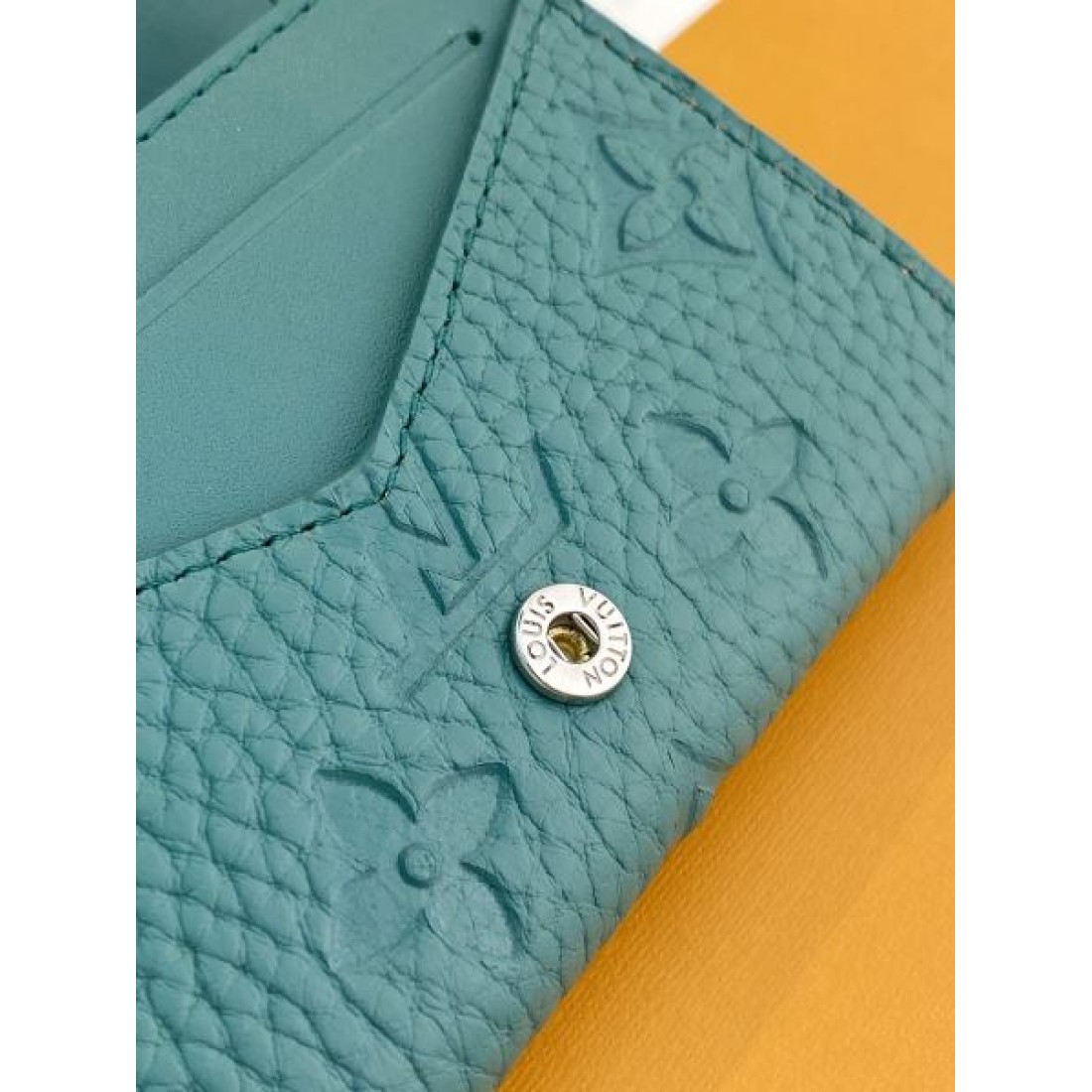 圧倒的人気を誇る LOUIS VUITTON スーパーコピー 二つ折り財布 流行最前線