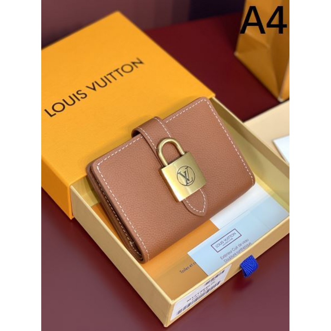 入手困難アイテム LOUIS VUITTON スーパーコピー 二つ折り財布 今季マストバイ