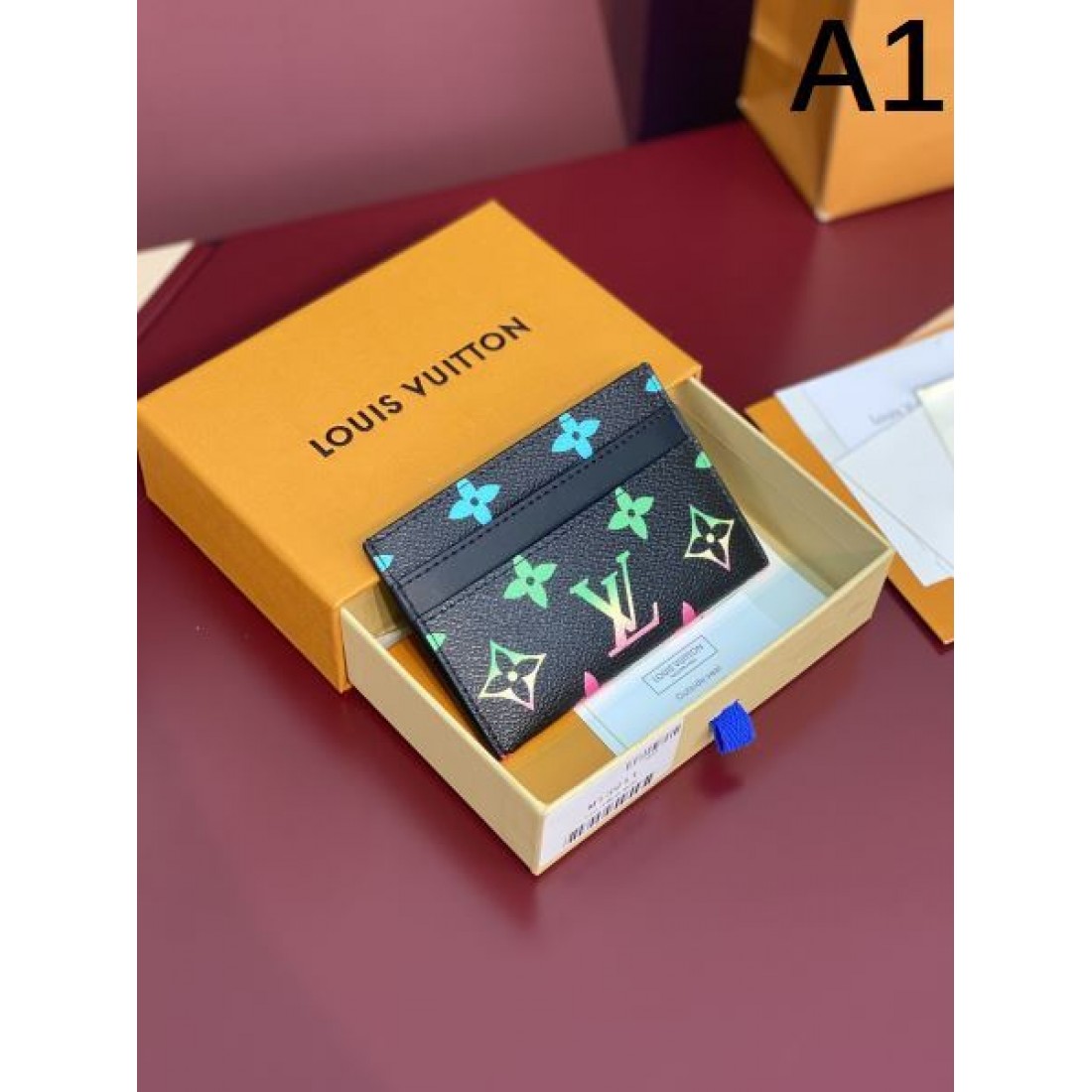 爆発的人気再入荷 レディースファッション 2025SS LOUIS VUITTON ルイヴィトン コピー カードケース