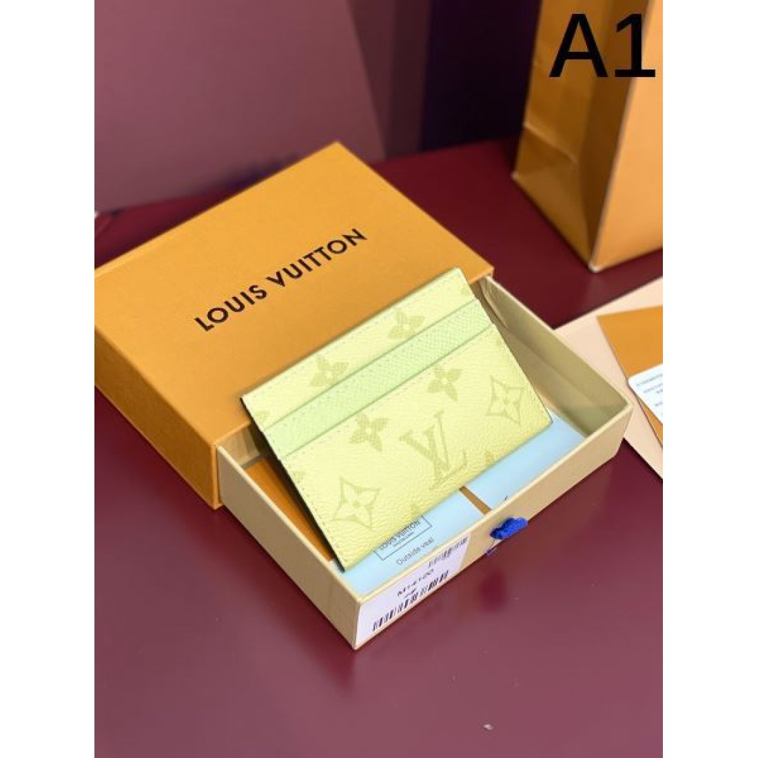 高品質 LOUIS VUITTON ルイヴィトン コピー カードケース 綺麗なシルエット