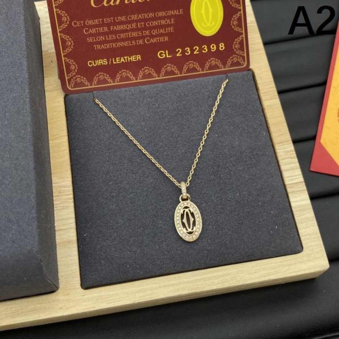 カルティエ スーパーコピー ネックレス ロゴ カッコ良くキあります CARTIER