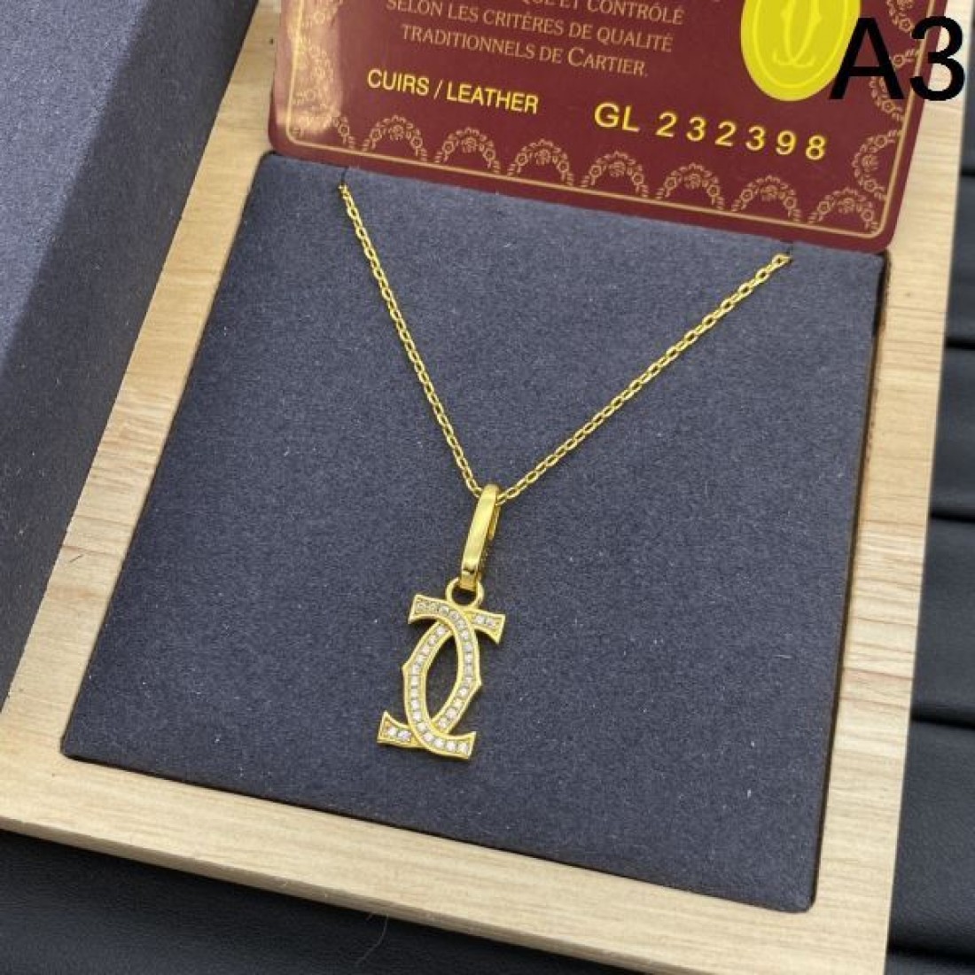 カルティエ コピー イヤリング ロゴ ファッションの流行り CARTIER