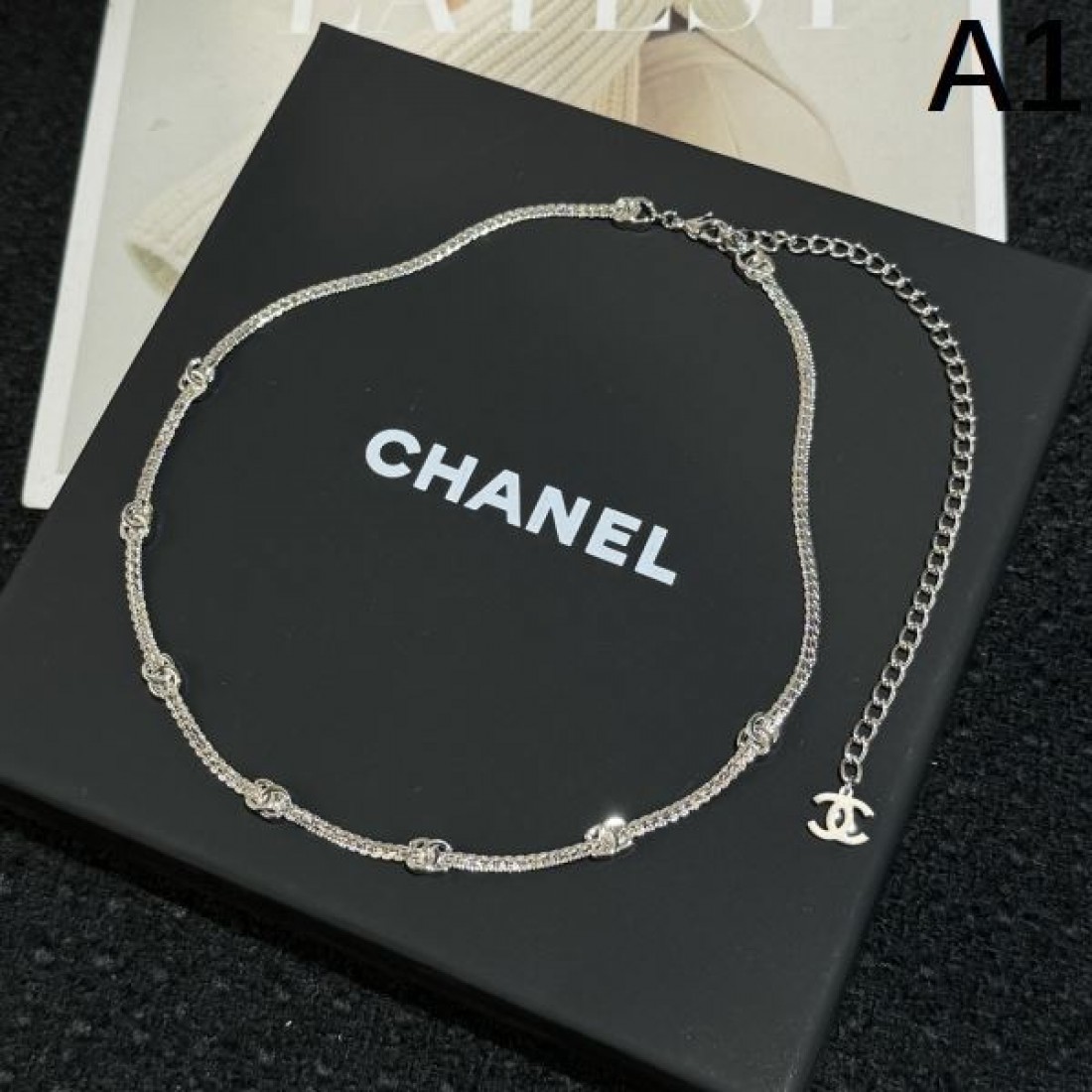 シャネル コピー ネックレス ロゴ シーズンの流行にチェック CHANEL