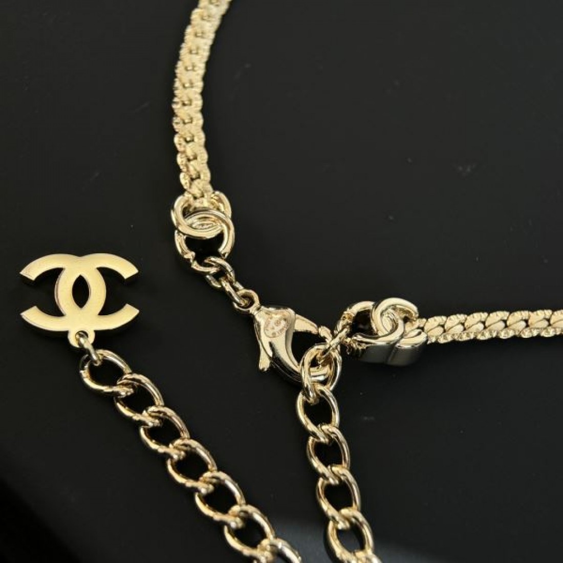 シャネル コピー ネックレス ロゴ シーズンの流行にチェック CHANEL