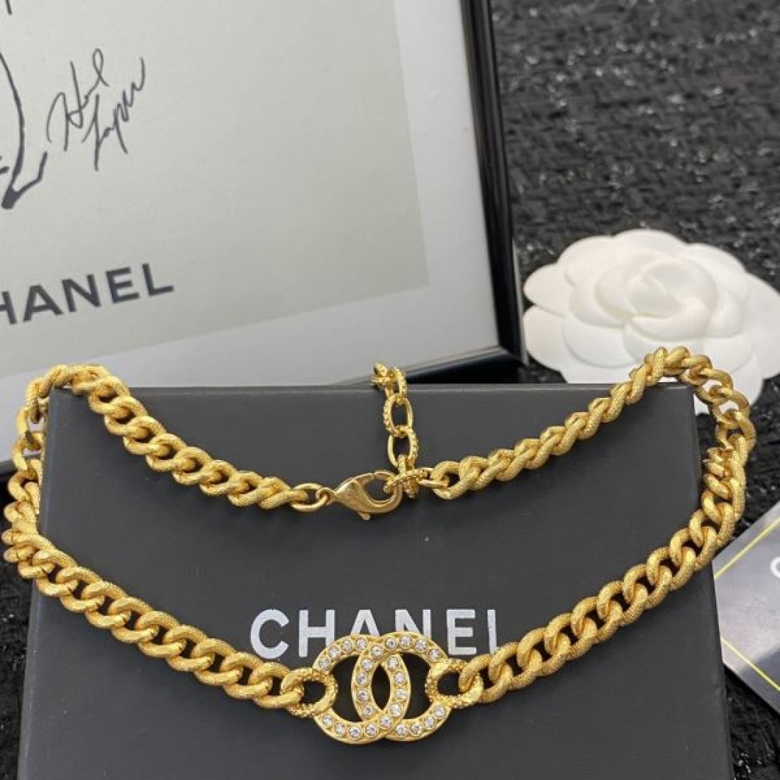 シャネル コピー ネックレス ロゴ 気軽におしゃれを楽しめる CHANEL
