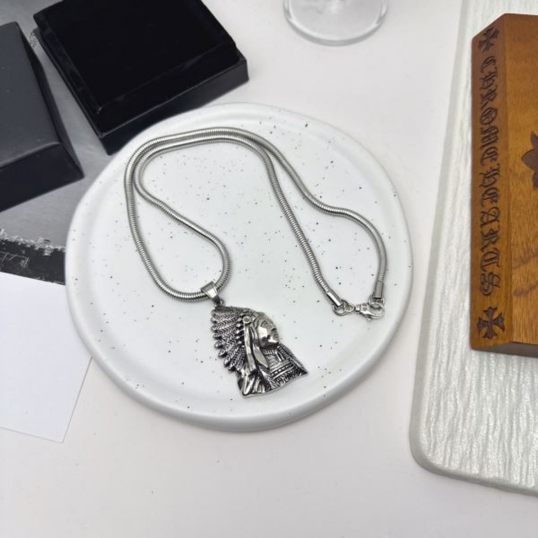 クロムハーツ コピー ネックレス ロゴ ストリートに溢れるウェア CHANEL