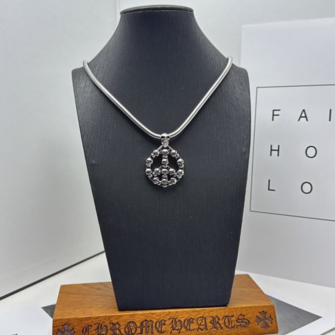 クロムハーツ コピー ネックレス ロゴ 今季話題の一級品 CHANEL