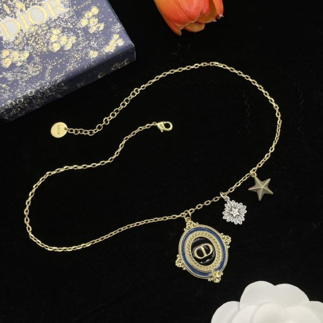 ディオール コピー ネックレス ロゴ オシャレに圧倒的な人気の DIOR