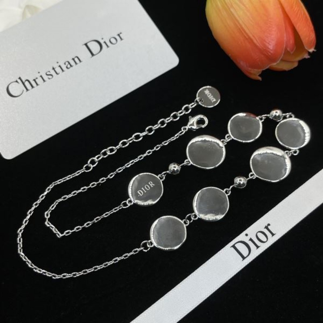 ディオール コピー ネックレス ロゴ 最新シーズンがやってきた DIOR